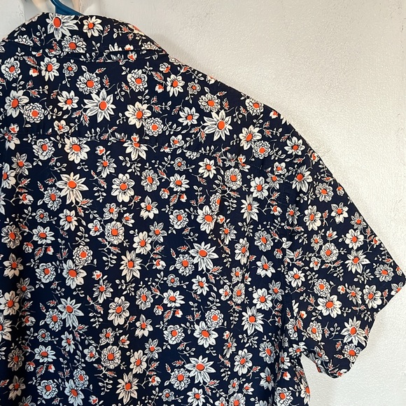 JCREW slim flex washed floral short sleeve button down shirt size large 😍 - Picture 6 of 8